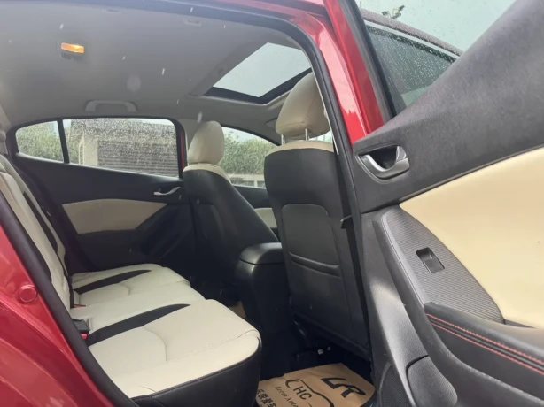 Mazda 3 Angkesela