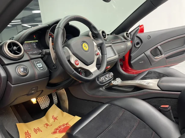 Ferrari California T