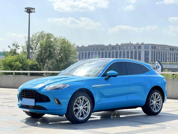 Aston Martin DBX