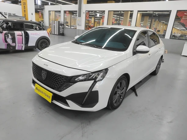 Peugeot 408
