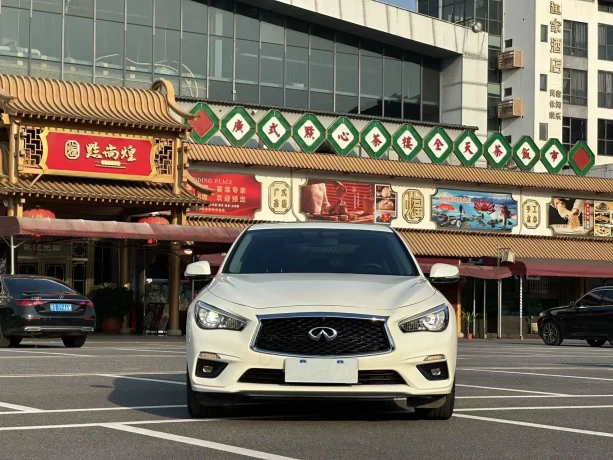 Infiniti Q50L