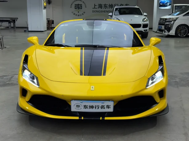 Ferrari F8