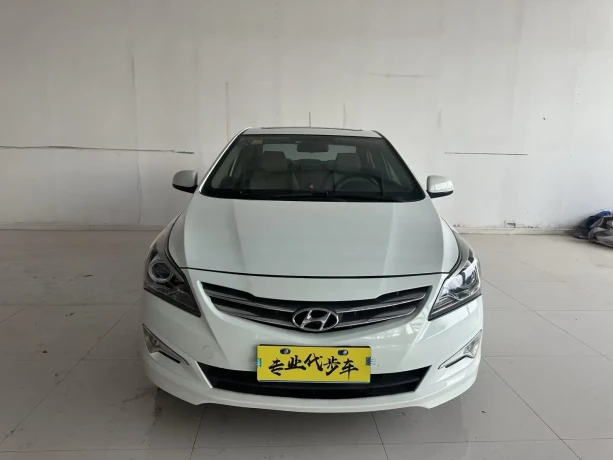 Hyundai Rena