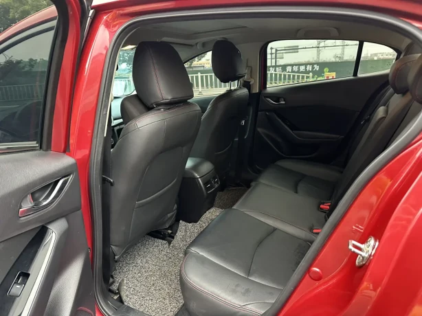 Mazda 3 Angkesela