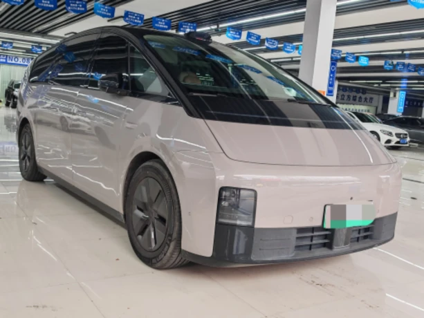 Lixiang MEGA