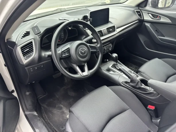 Mazda 3 Angkesela