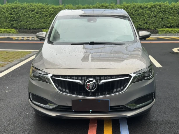 Buick GL6