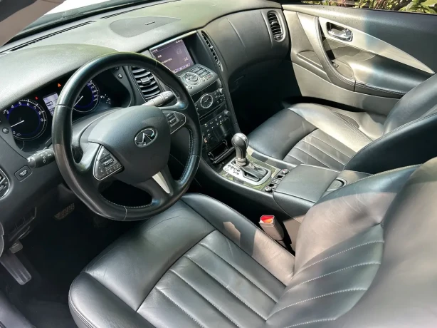 Infiniti QX50