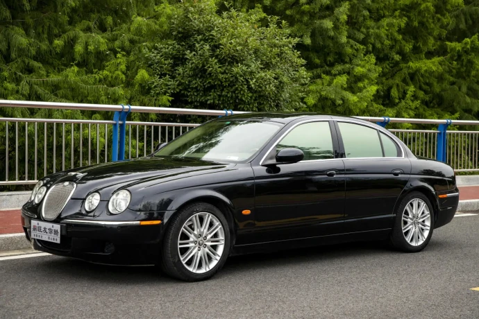 Jaguar S-Type